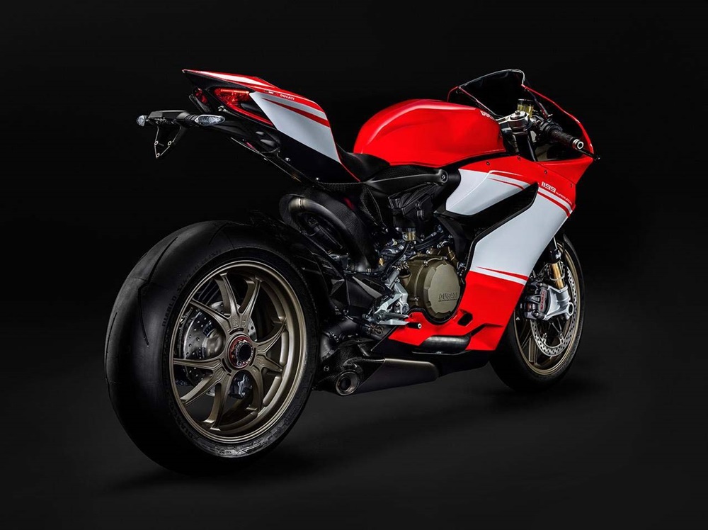 Фотографии и некоторые детали Ducati 1199 SuperLeggera 2014