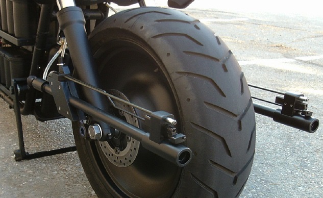 Электрический Batpod на базе Harley-Davidson V-Rod 2002
