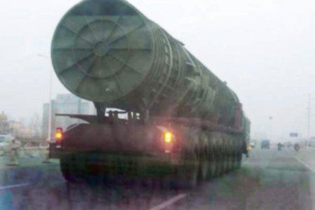 СМИ: Китай успешно испытал первую ракету, способную поразить цель в любой точке США