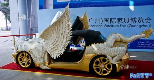  Золотой BMW Z4- тюнингованный под дракона