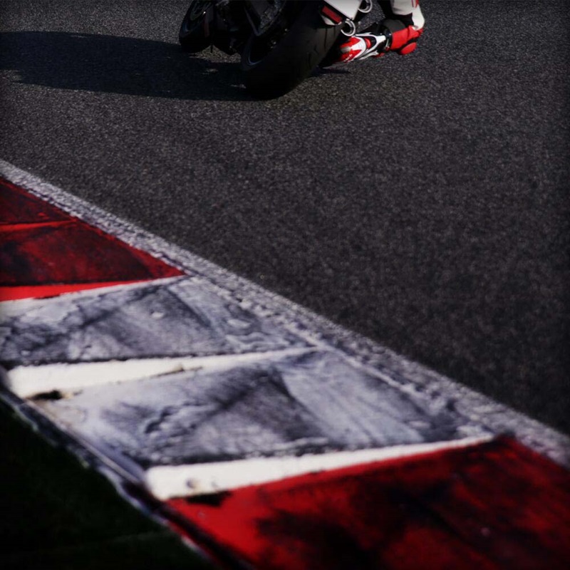 Тизерные фото нового мотоцикла Ducati Monster