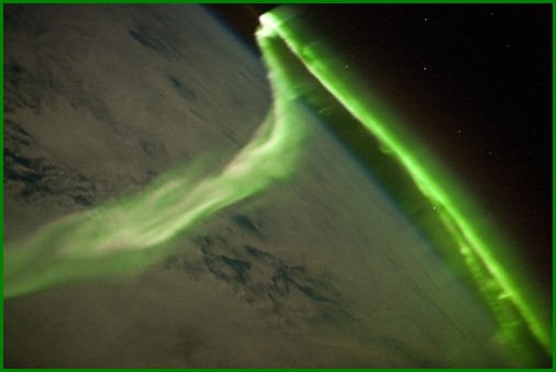 SOURCE SPACE WEATHER AROUND THE EARTH FOUND