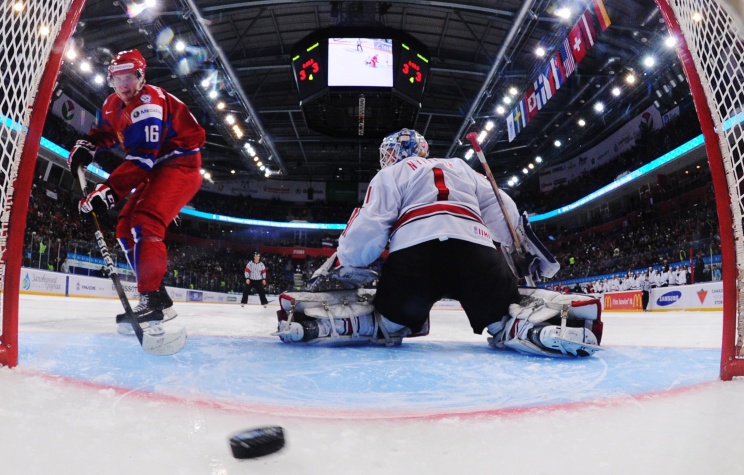Молодежная сборная России по хоккею проиграла во втором матче Суперсерии