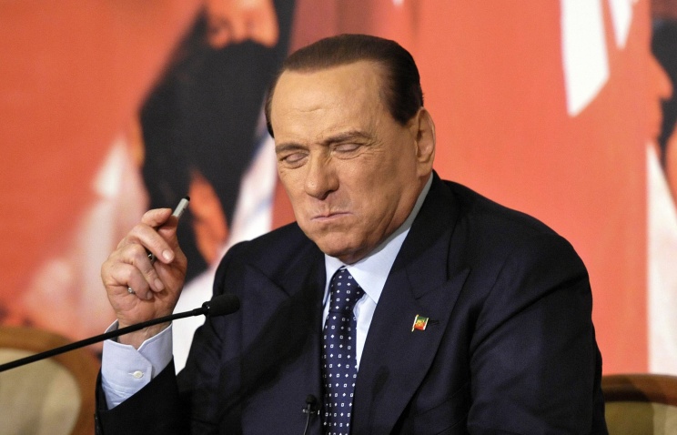 Сильвио Берлускони исключен из сената Италии
