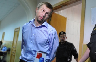 Басманный суд решает вопрос о мере пресечения для Евгения Урлашова