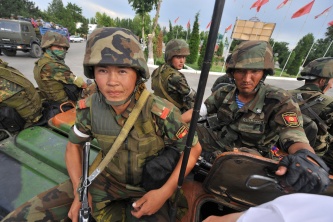 Премьер-министр Киргизии дал указание силовикам пресекать попытки дестабилизации ситуации