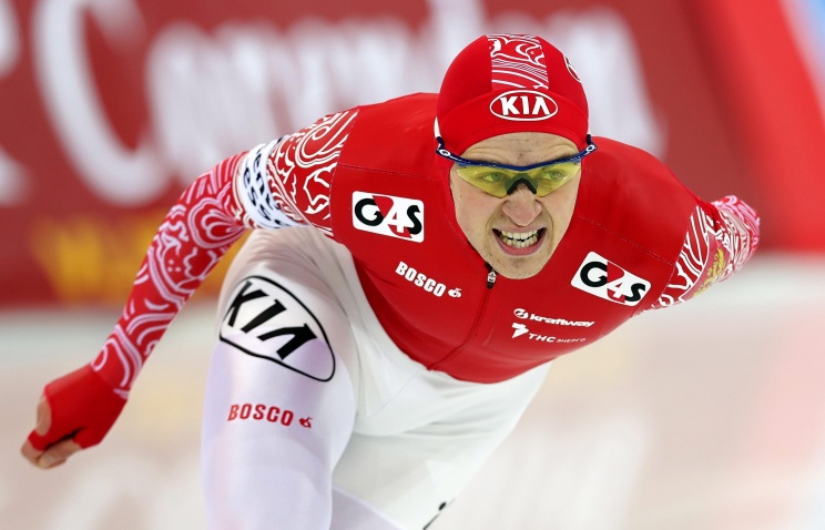 Российский конькобежец Денис Юсков стал третьим на дистанции 1500 м на этапе КМ в Берлине