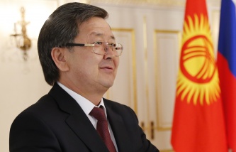 Около 1 тыс. сторонников экс-спикера парламента Киргизии вновь собрались на митинг в Оше
