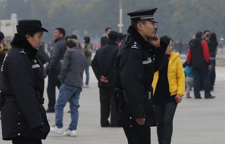 В результате теракта на северо-западе Китая погибли два человека, 14 ранены