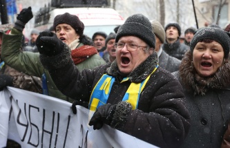 В Киеве оппозиция открыла "народное вече"