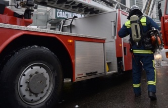 Неосторожное обращение с огнем, возможно, стало причиной пожара в волгоградском общежитии