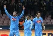 Футболисты "Наполи" дома победили "Интер" в матче чемпионата Италии