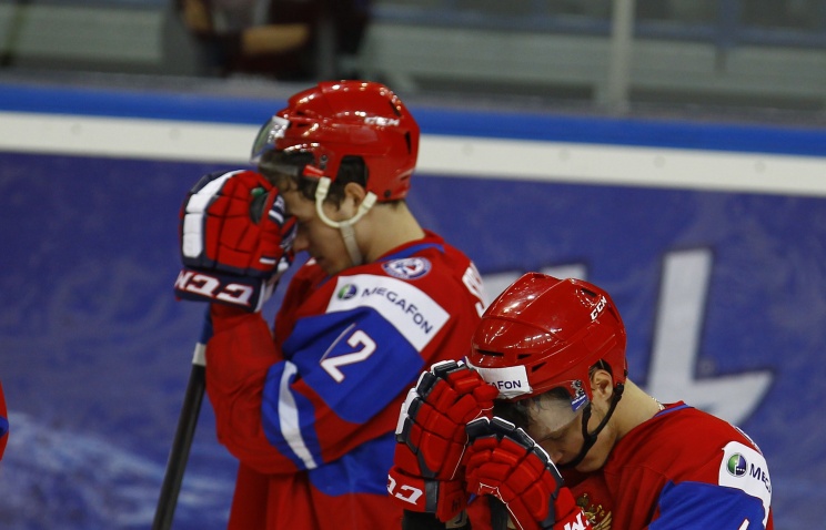 Сборная России по хоккею не смогла выйти в финал Универсиады в Италии
