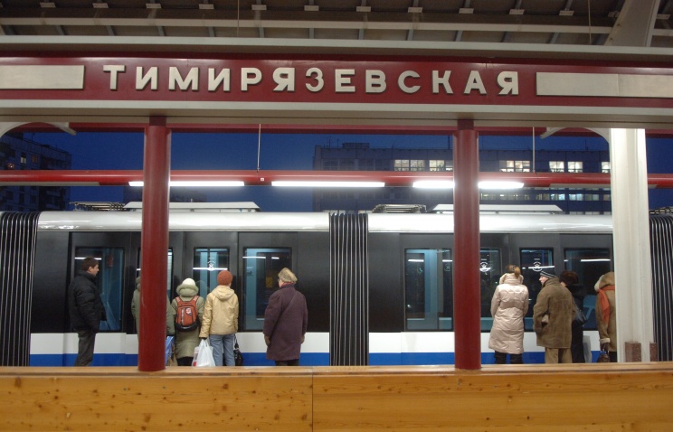 В Москве станция монорельсового метро "Тимирязевская" закрыта из-за замыкания