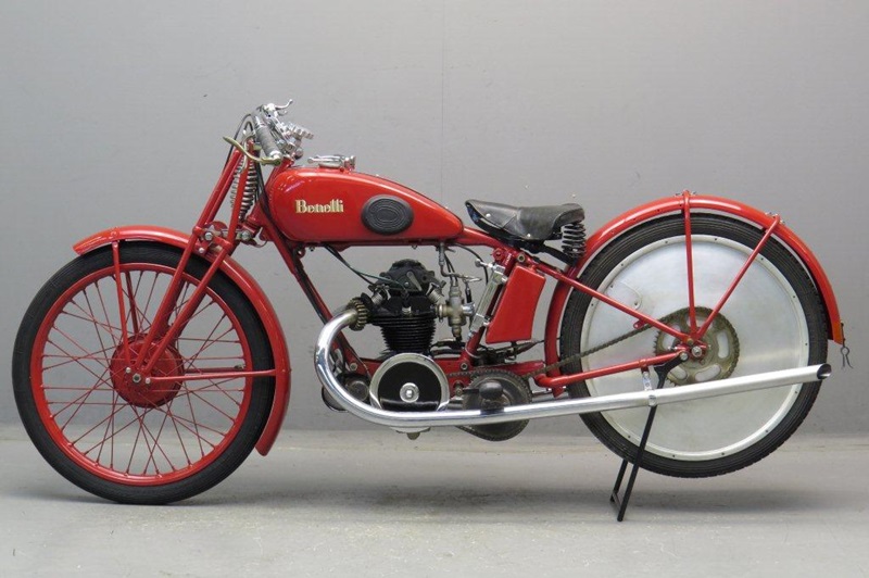 Гоночный ретро мотоцикл Benelli Gran Sport 175 1929