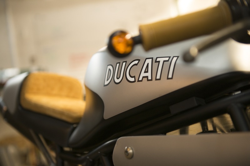 Нео кафе рейсер Ducati Racer 5