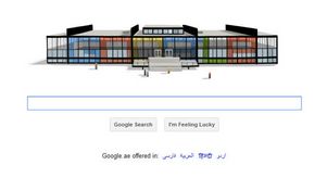 Гугл Doodle в виде Crown Hall