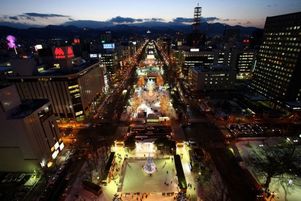 В японском городе Саппоро проходит фестиваль снежных скульптур