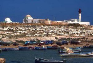 Тунис развивает сеть аэропортов и курортов