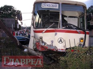 Петербург: самолет с пассажирами протаранил автобус