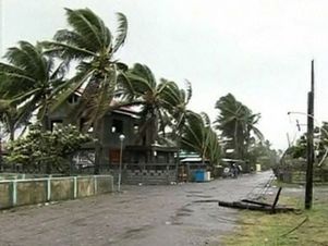 На Филиппины надвигается «супертайфун»