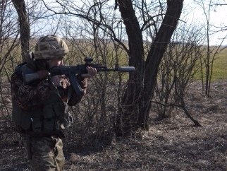 На Донбассе силы АТО обстреляли из гранатометов и бронетехники