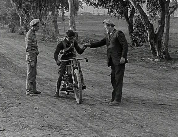 Неудачный мототрюк Фреда Осборна (видео, 1926 год)