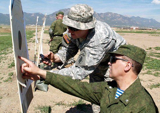 Российские десантники успешно осваивают оружие «зеленых беретов» армии США