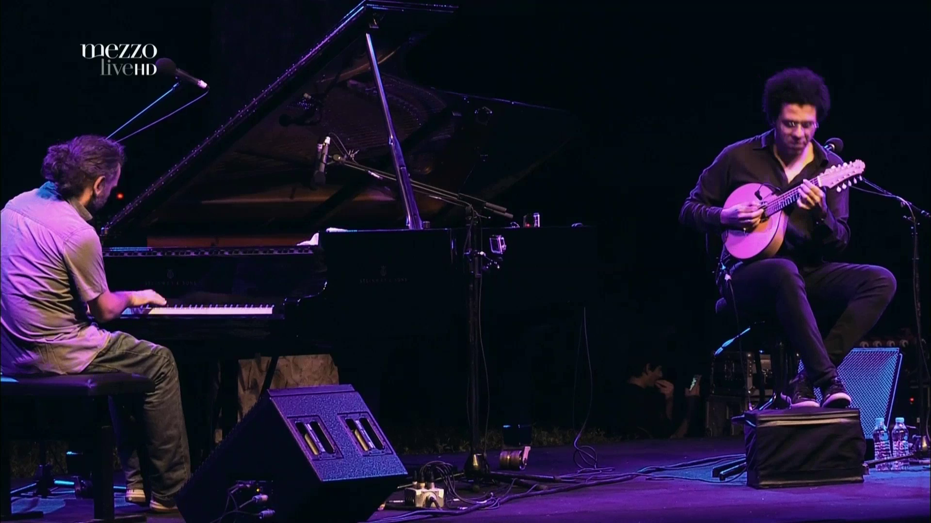 2013 Stefano Bollani, Hamilton de Holanda - At Istanbul Jazz Festival [HDTV 1080p] 0